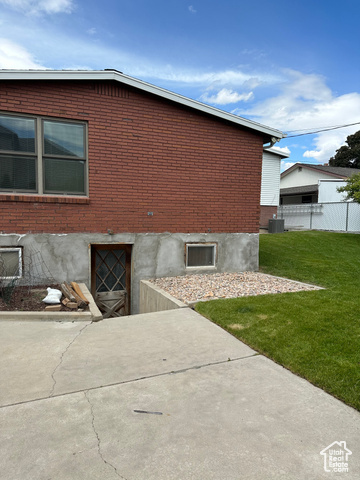 Property Photo: 1621 W 950 N UT 84604