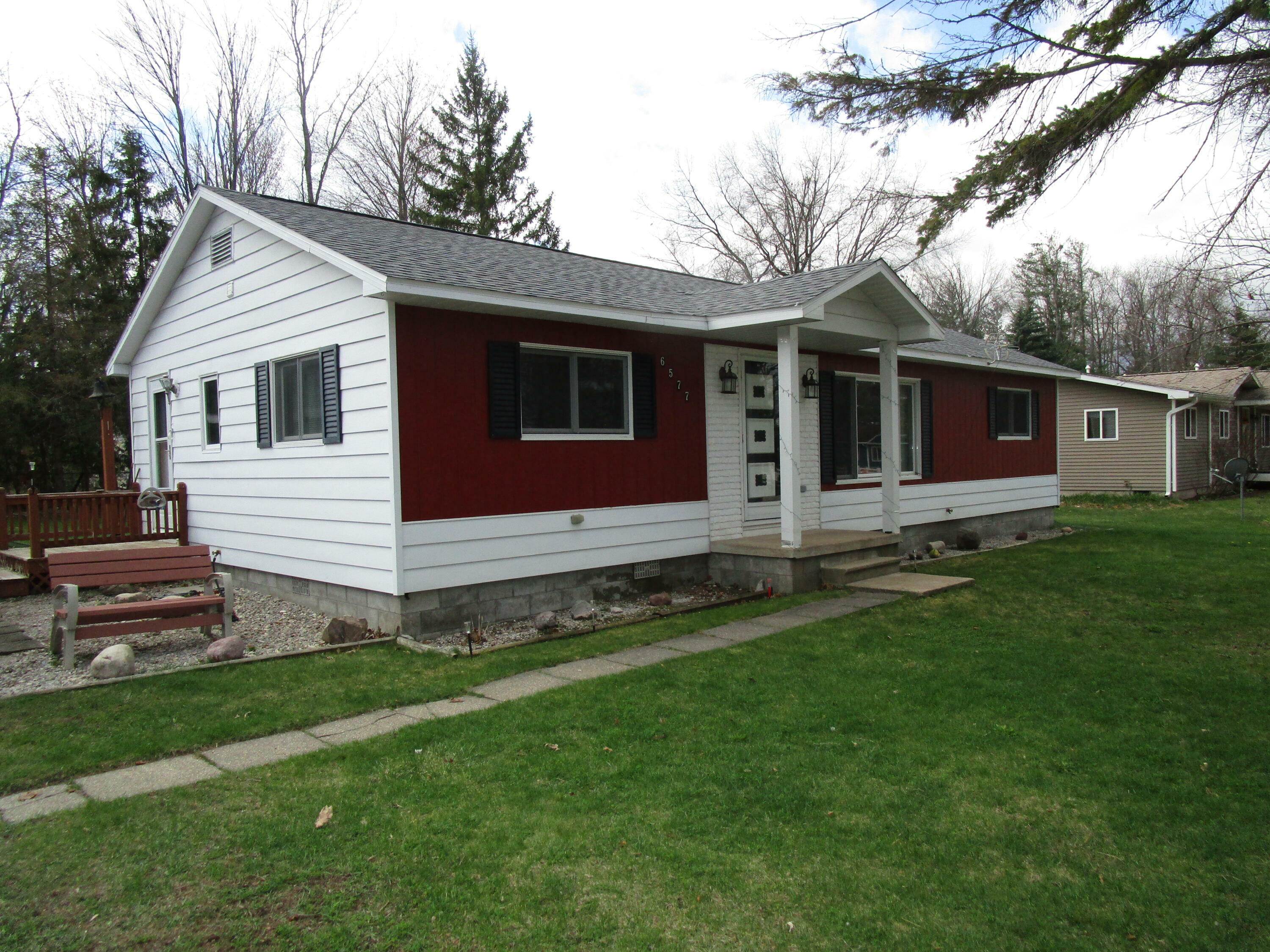 6577 Dorothy Avenue  Indian River MI 49749 photo