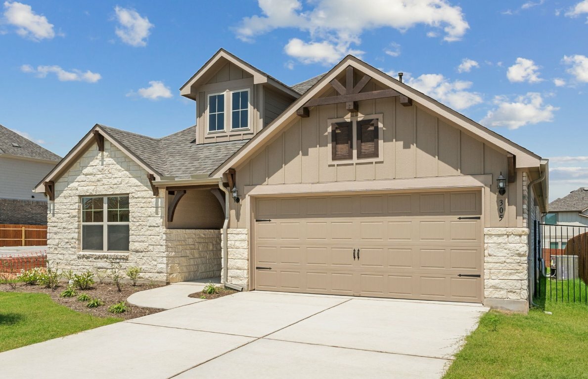 Property Photo:  305 Bristlecone Bend  TX 78642 