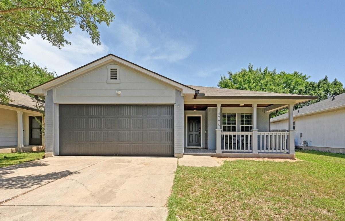 Property Photo: 6725 Broad Brook Drive TX 78747
