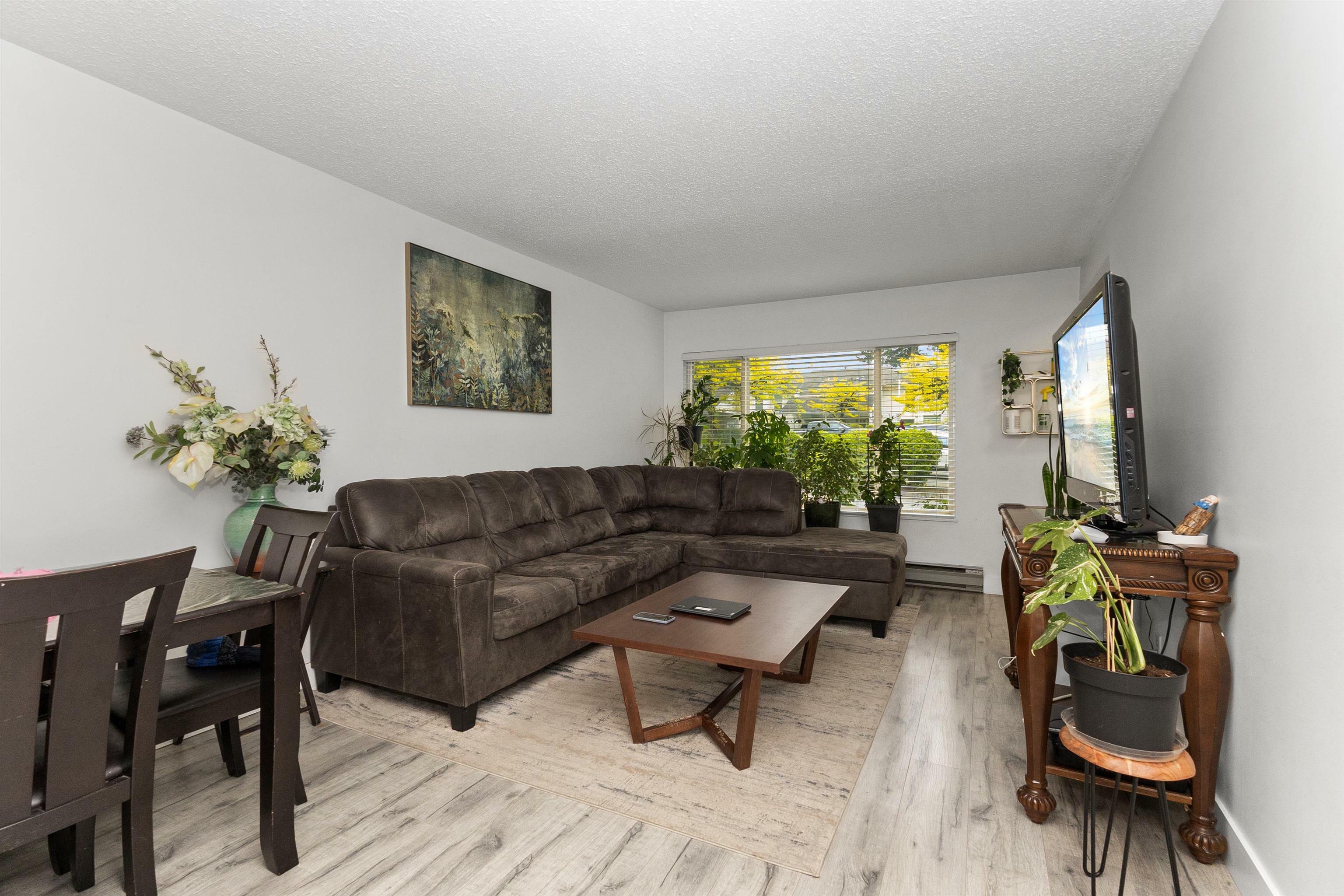 Property Photo: 3075 Trethewey Street 14 BC V2T 3R4