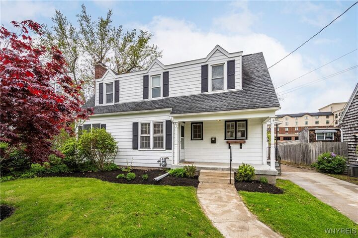 37 Linwood Avenue  Williamsville NY 14221 photo