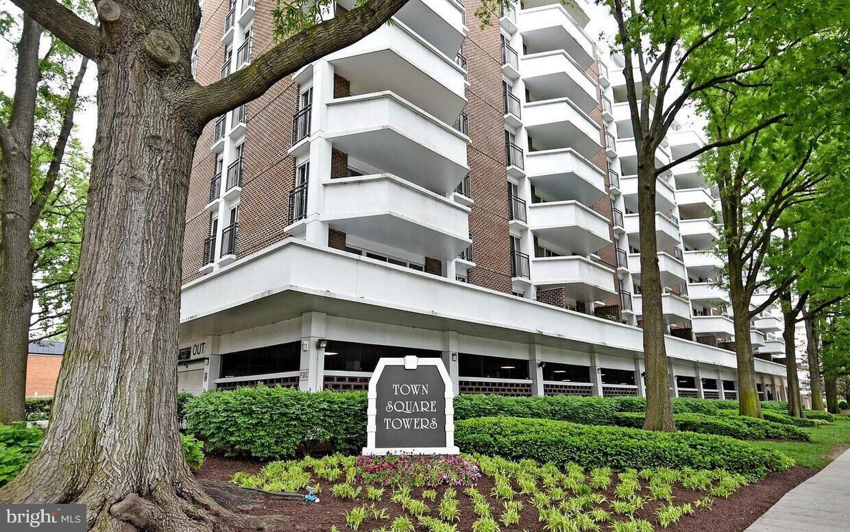 Property Photo: 700 7th Street SW 707 DC 20024