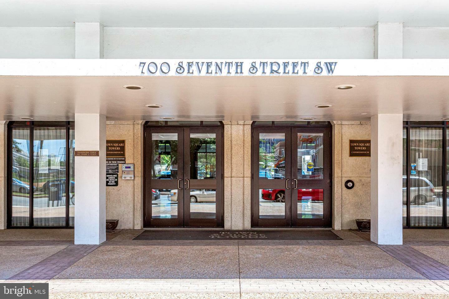 Property Photo: 700 7th Street SW 707 DC 20024