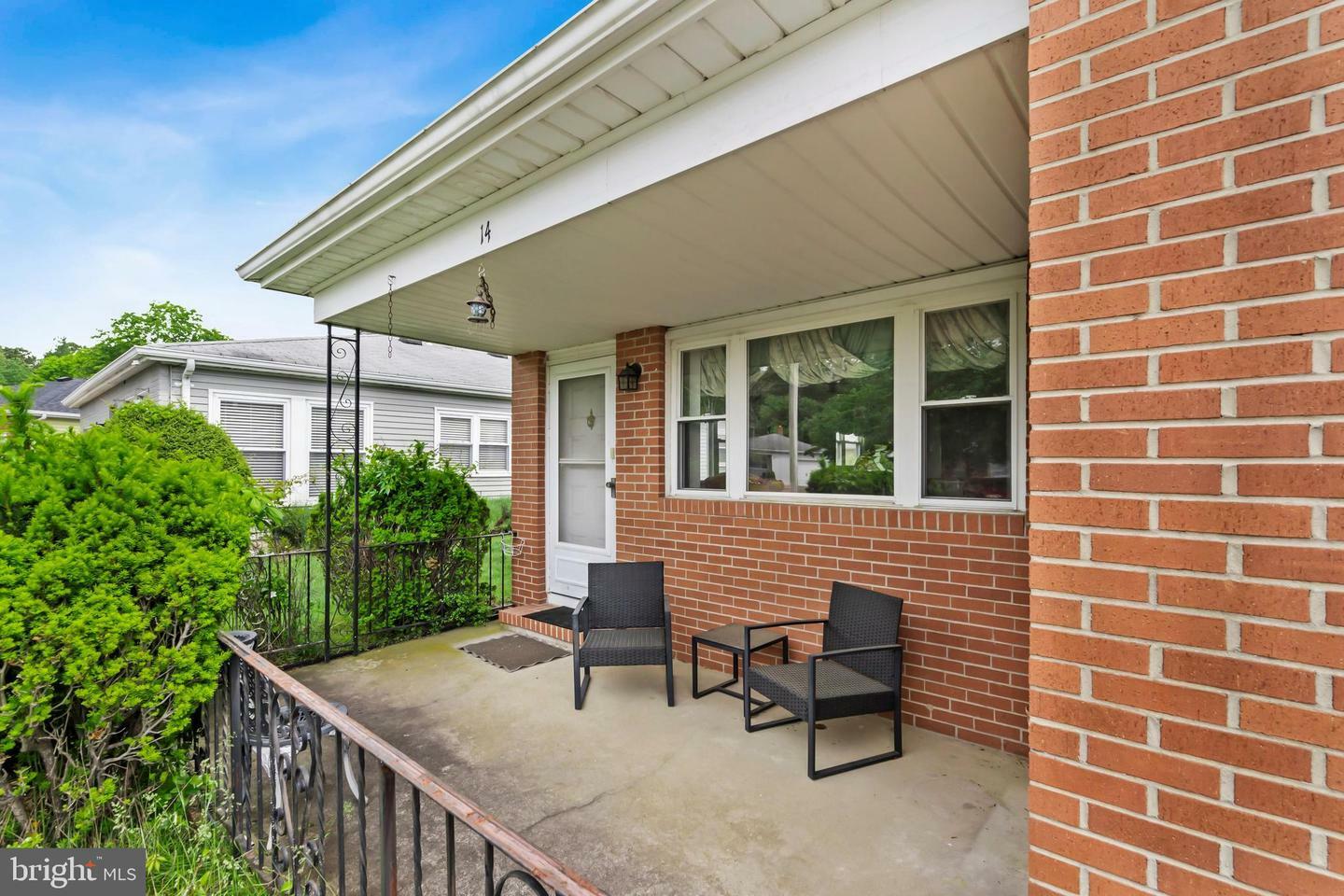 Property Photo:  14 Tijuana Court  NJ 08757 