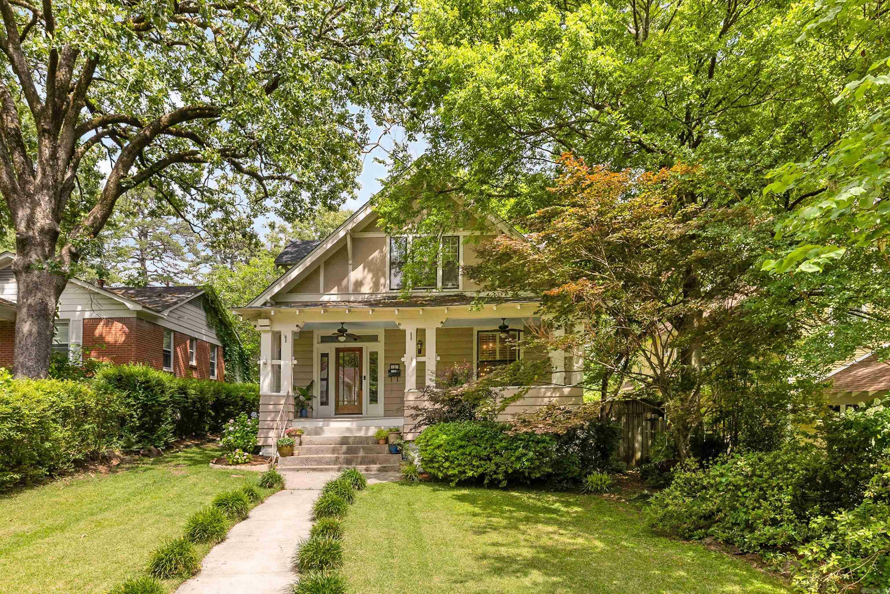 Property Photo: 121 N Woodrow Street AR 72205