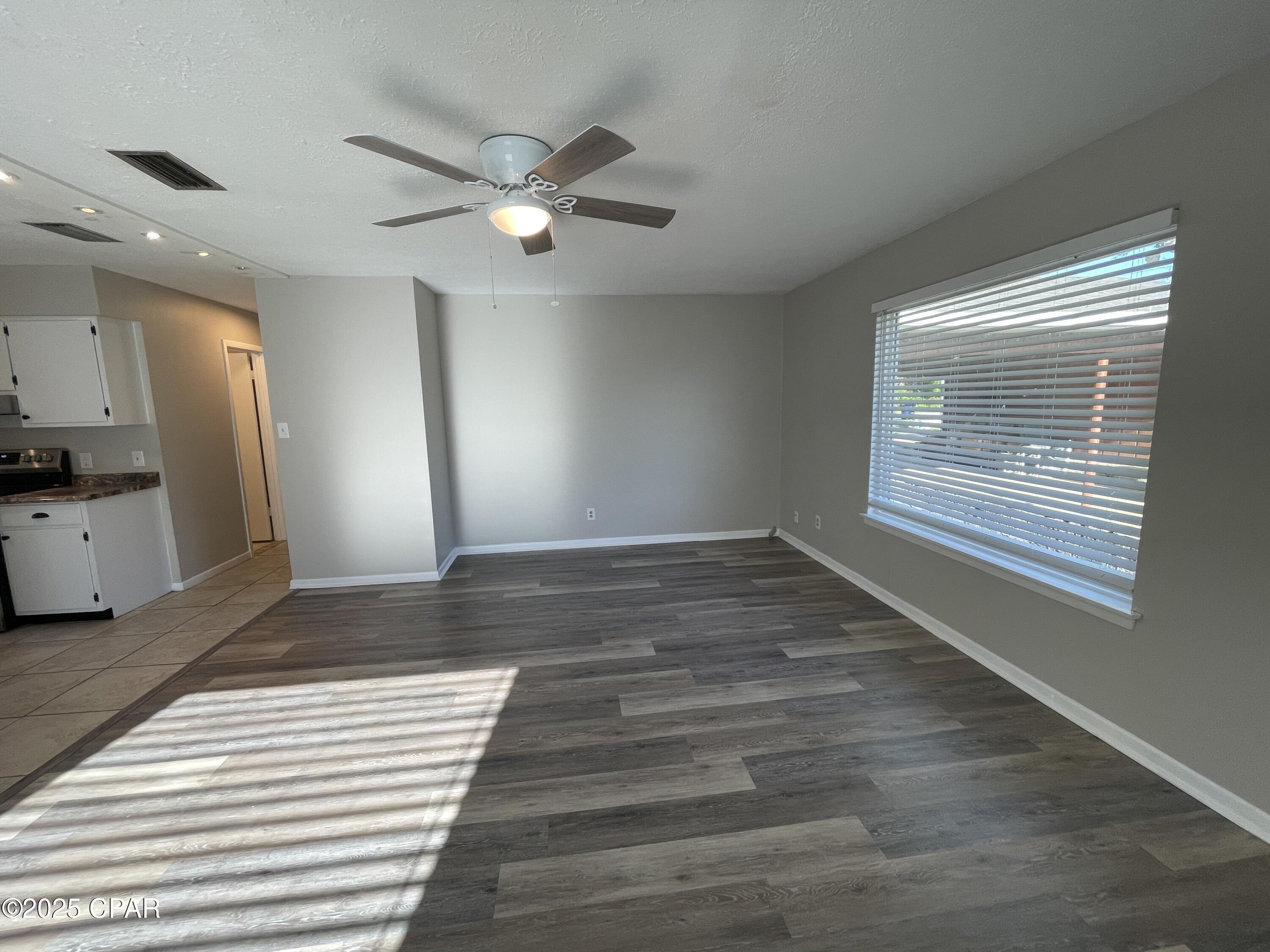 Property Photo: 2014 W 23rd Court A FL 32405