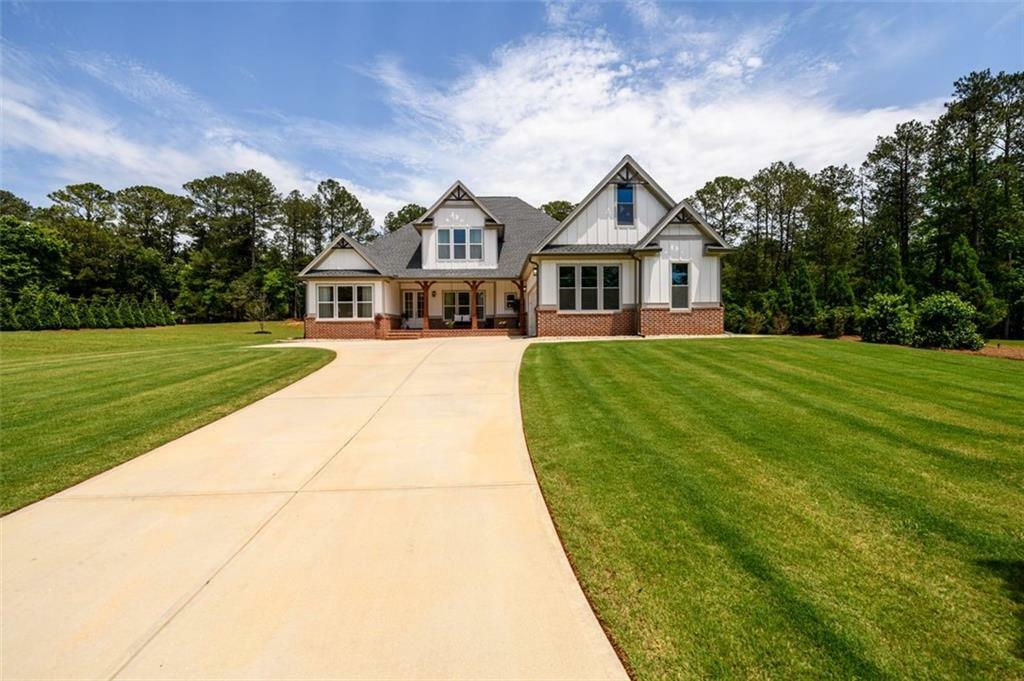 Property Photo: 400 Fox Valley Drive GA 30656