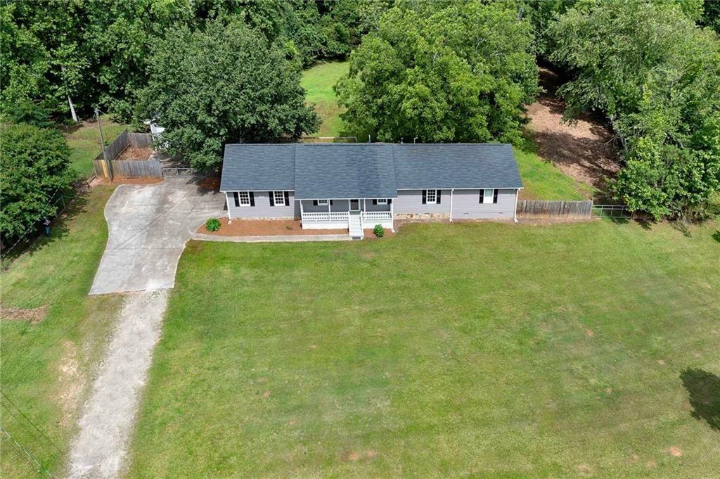 Property Photo: 1810 King Mill Road GA 30252