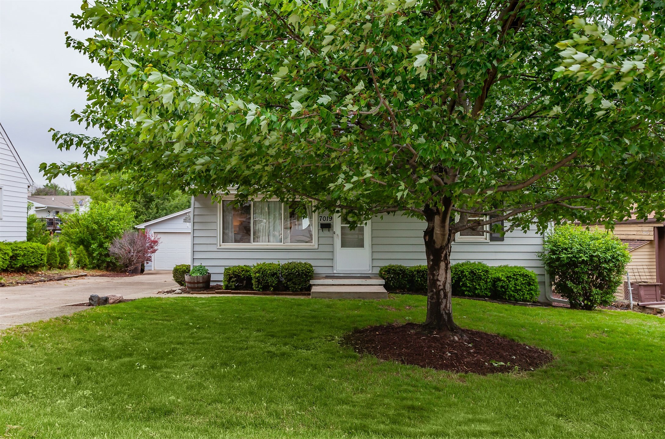 Property Photo: 7019 Maryland Drive IA 50322