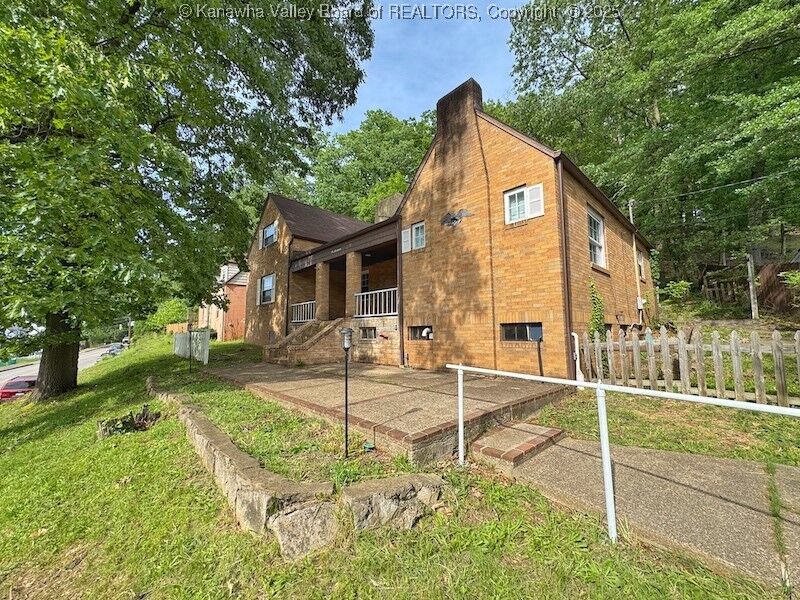 Property Photo:  617 Montrose Drive  WV 25303 