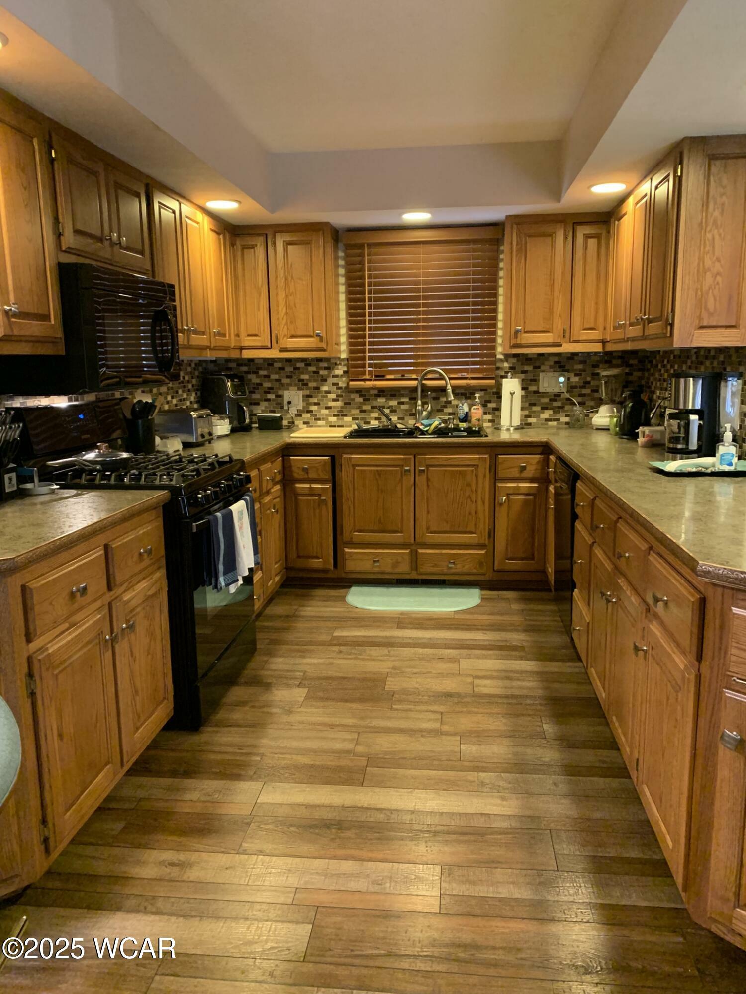 Property Photo:  1300 Woodworth Dr Drive  OH 45840 