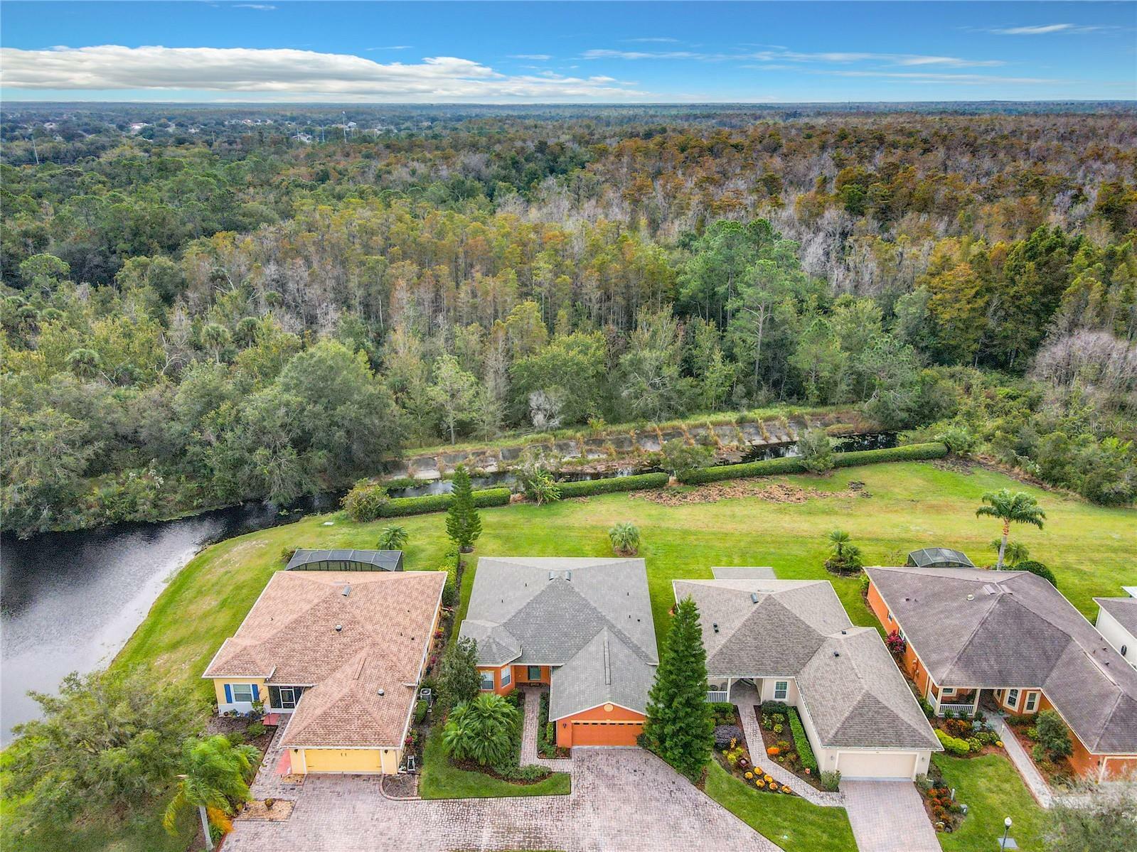 Property Photo: 118 Ventana Drive FL 34759