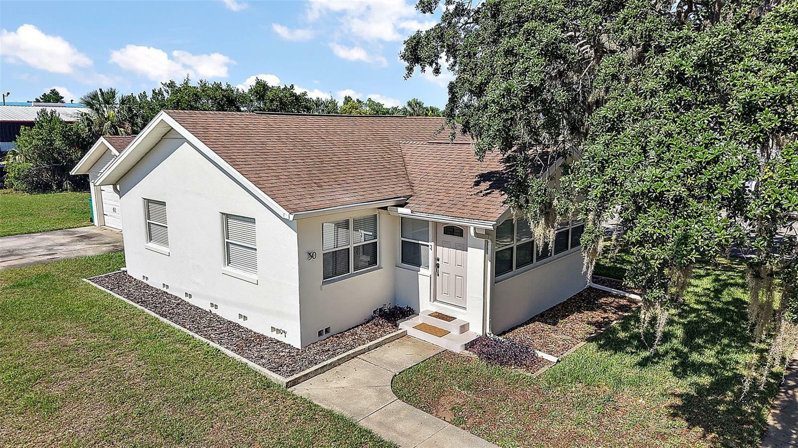 Property Photo: 30 E Key Avenue FL 32726