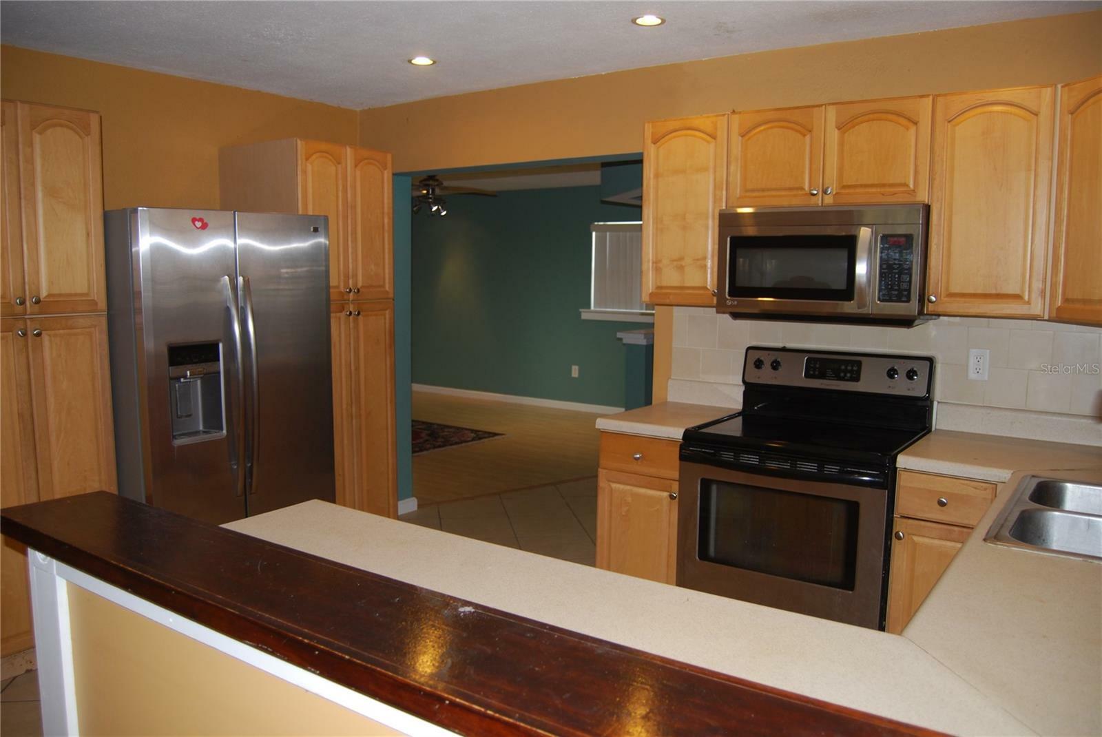Property Photo: 6326 55th Avenue N FL 33709