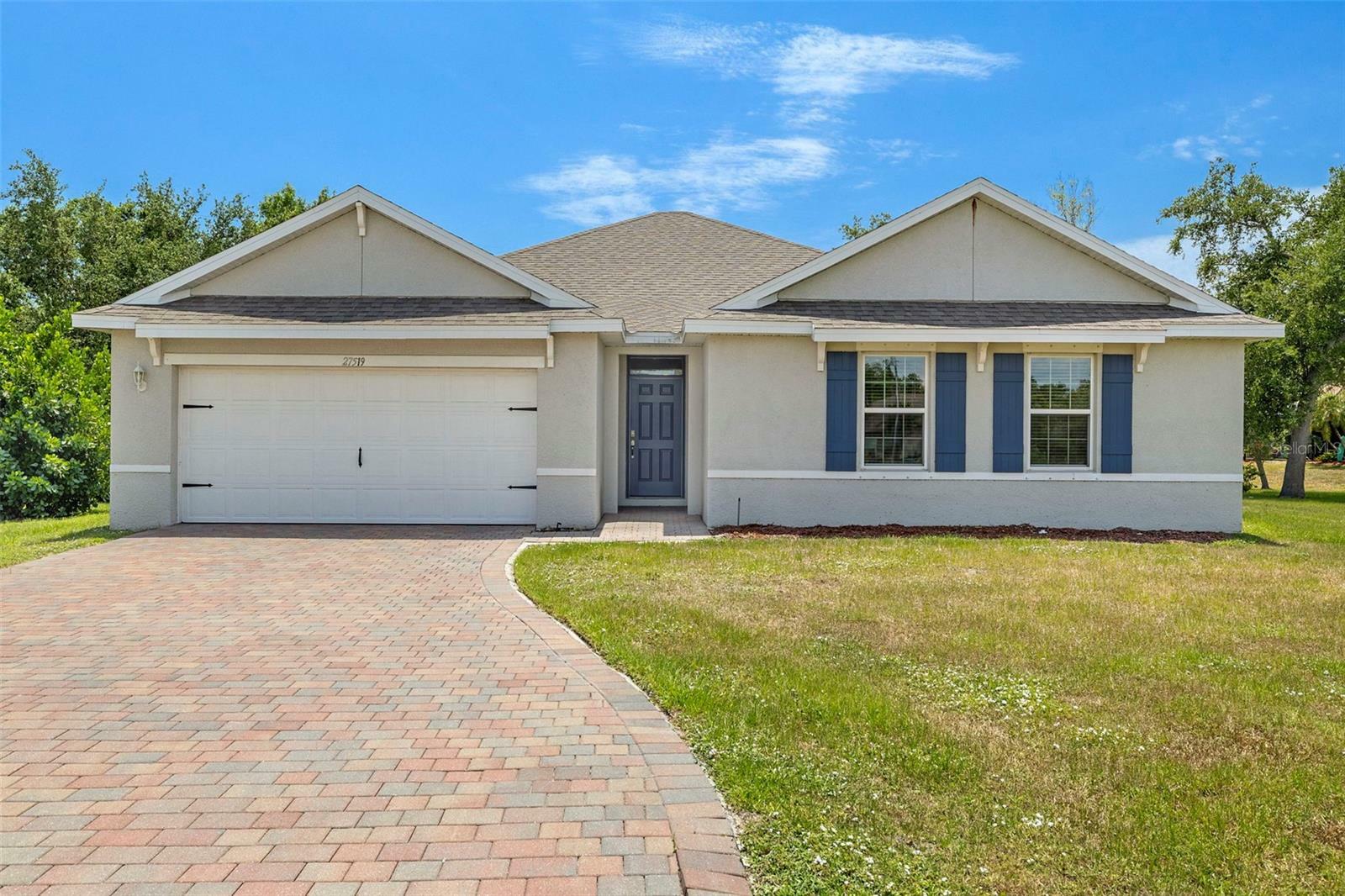 Property Photo:  27519 Pasto Drive  FL 33983 