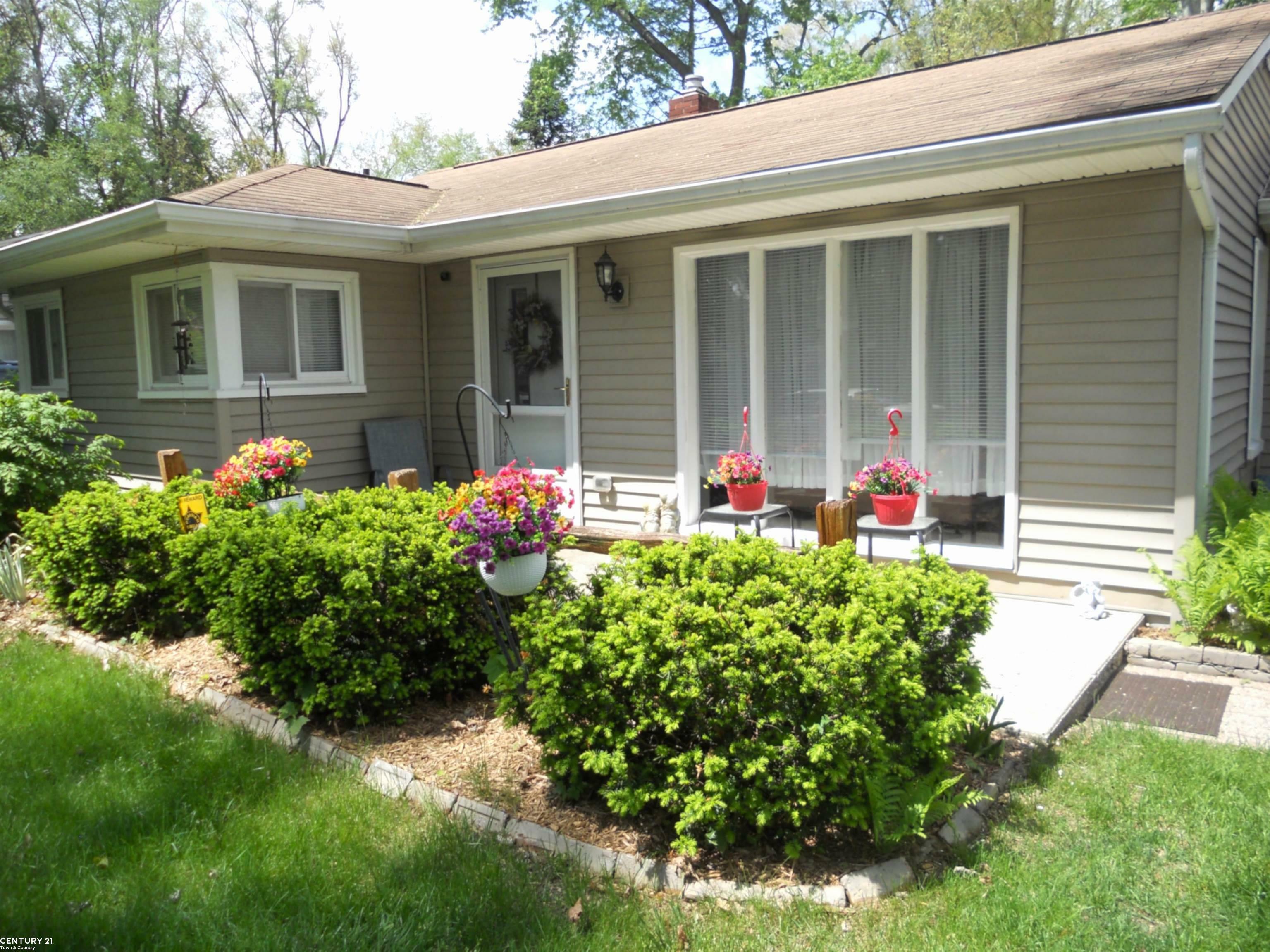 Property Photo: 5727 Forcier Court MI 48317