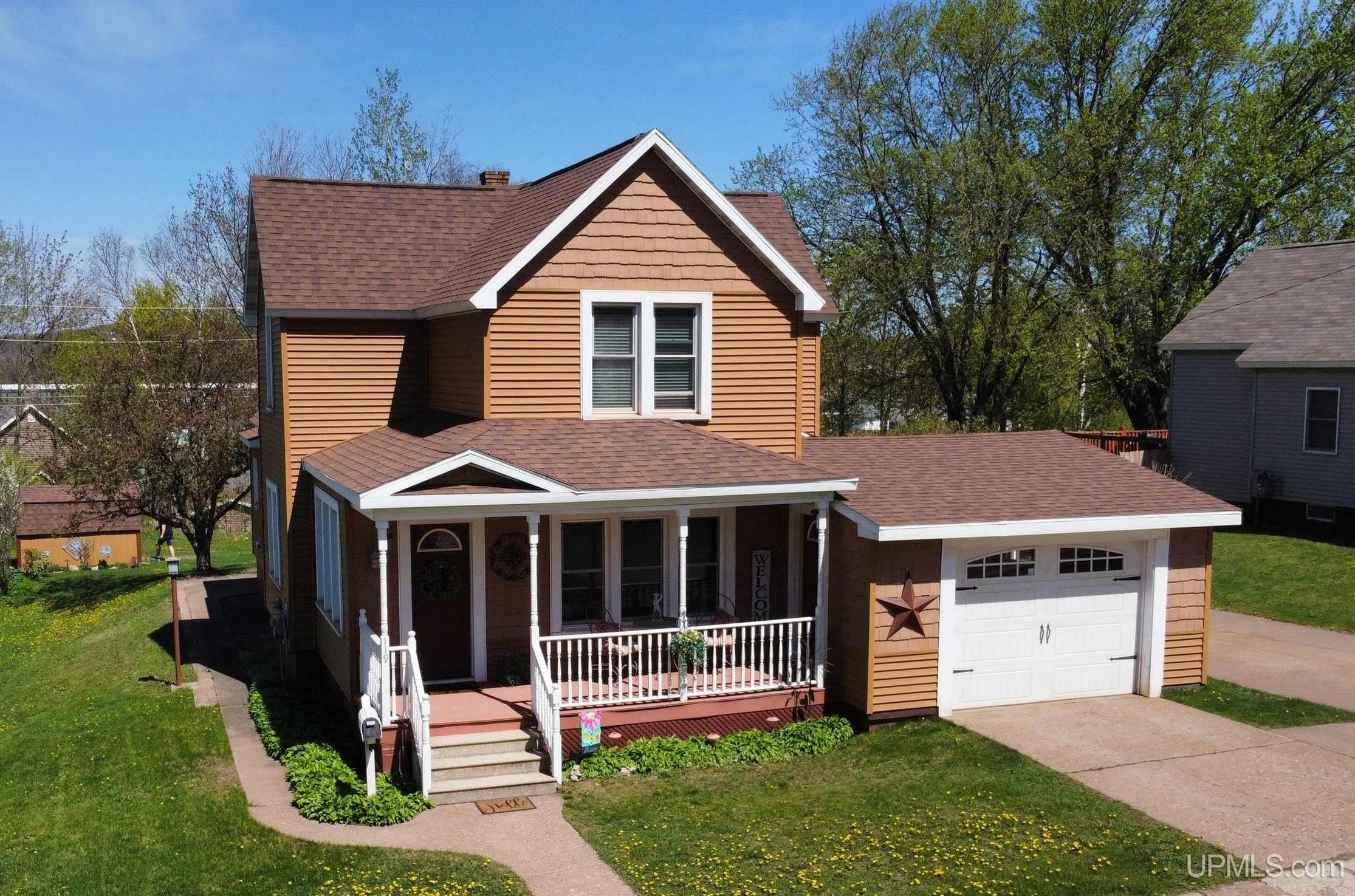 119 Ridge Street  Negaunee MI 49866 photo