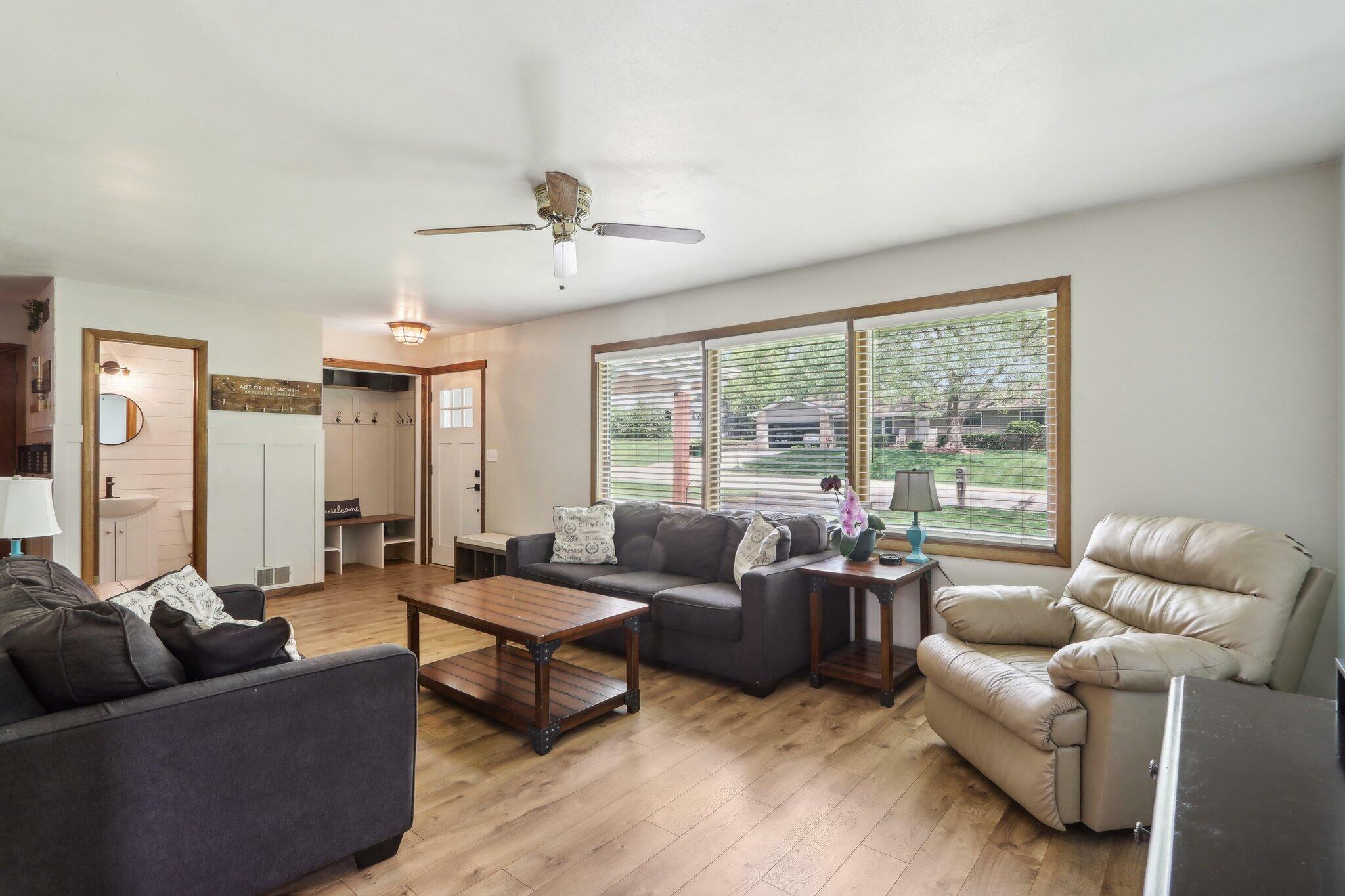 Property Photo: 812 Dante Dr WI 53066