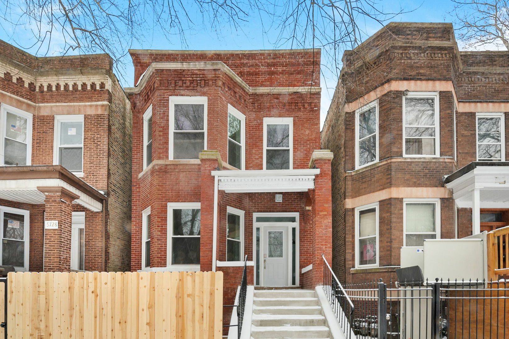 Property Photo: 5726 S Elizabeth Street IL 60636