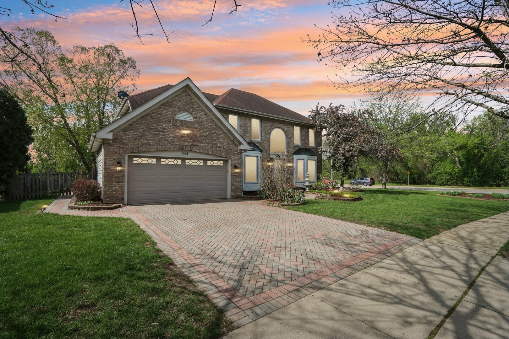 1337 E Thacker Street  Schaumburg IL 60173 photo
