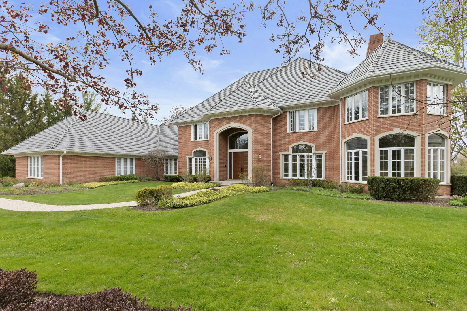 Property Photo: 880 Woodstream Court IL 60045
