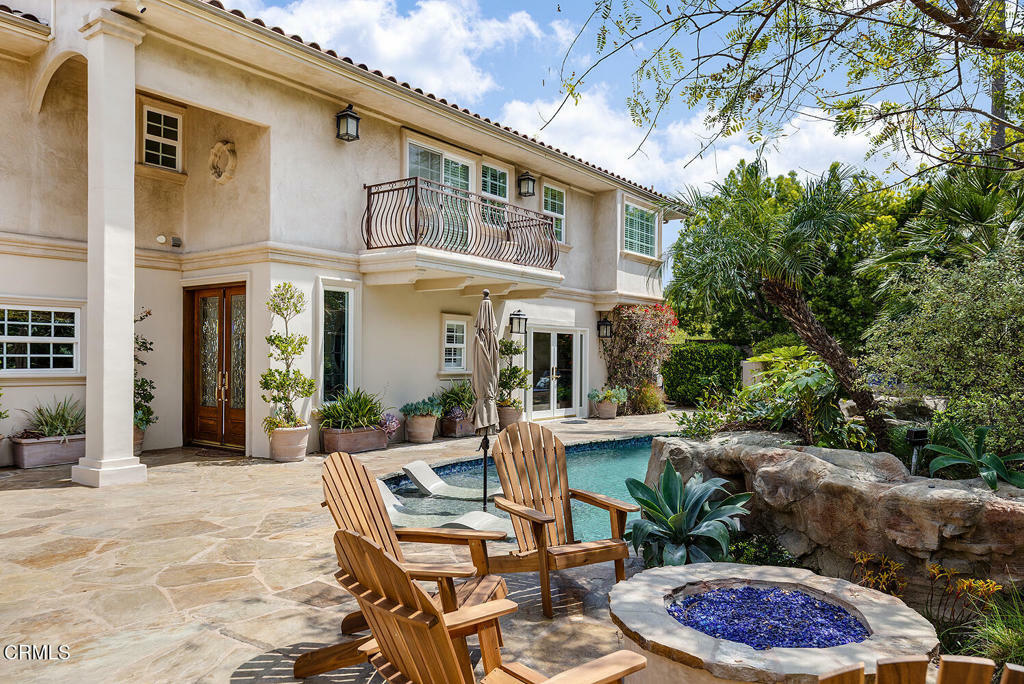 Property Photo: 15450 Briarwood Drive CA 91403