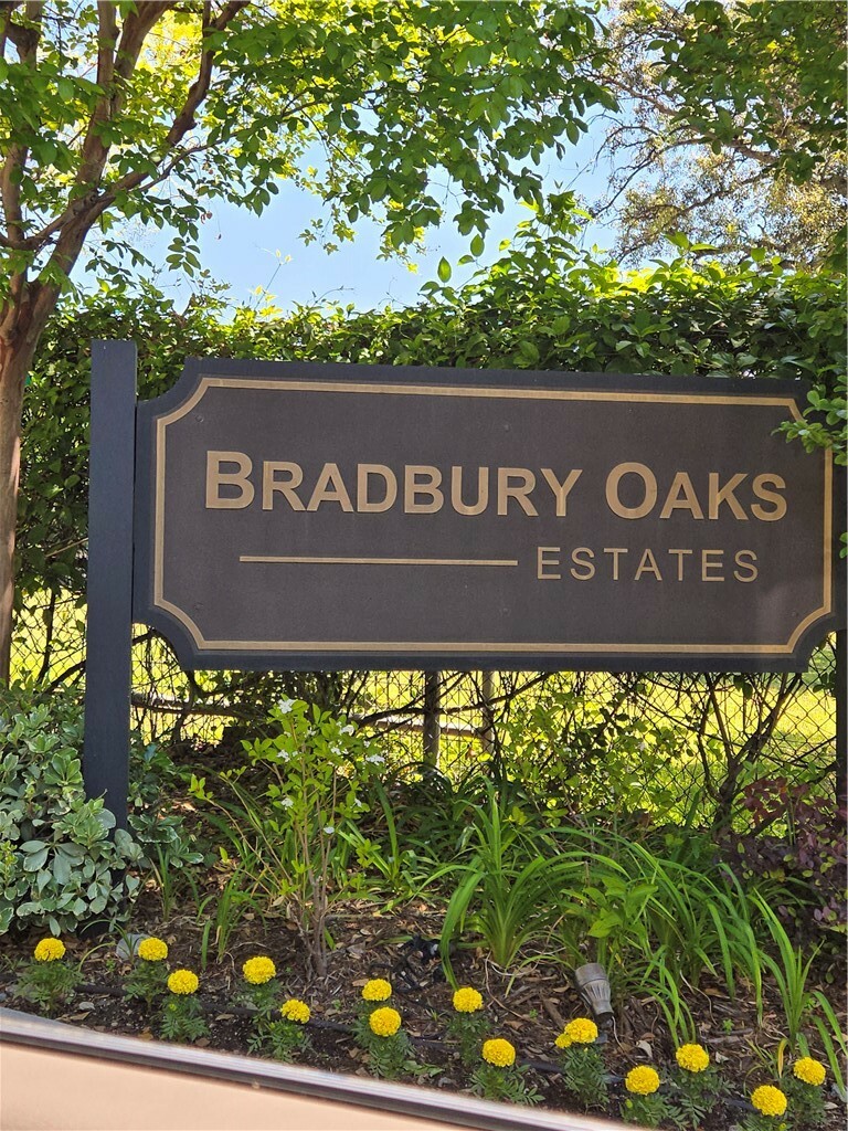 Property Photo:  2 Bradbury Hills Road  CA 91008 