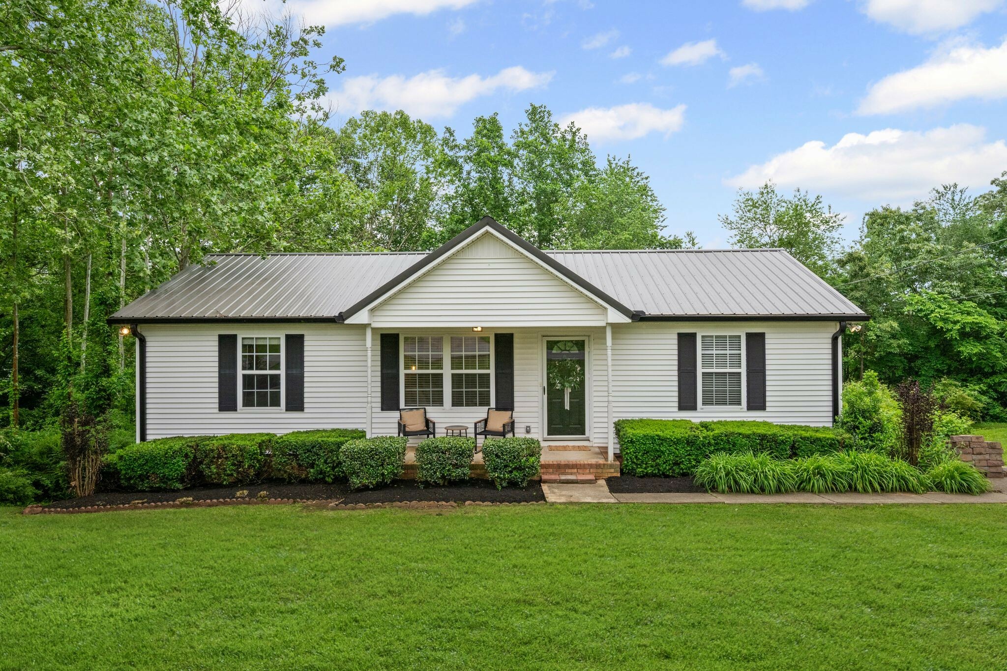 Property Photo: 105 Cedarview Dr TN 37036