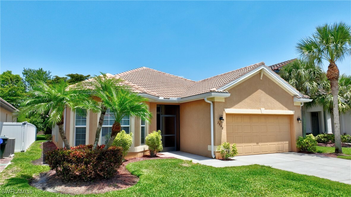 Property Photo: 2842 Via Piazza Loop FL 33905