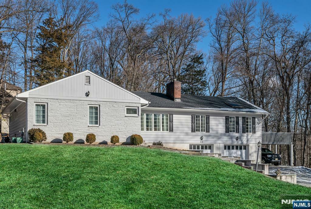 32 Brookside Drive  Upper Saddle River NJ 07458 photo