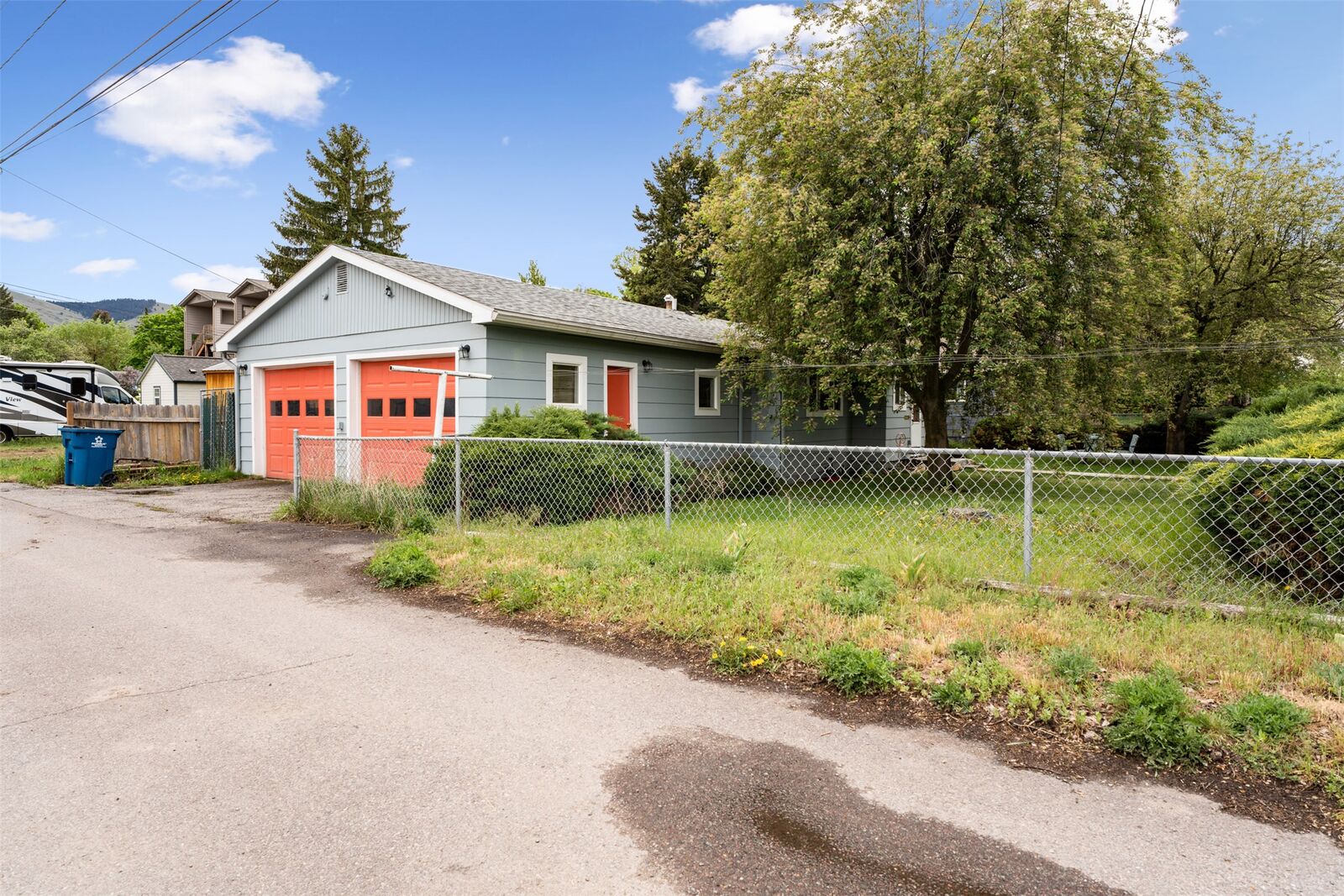 Property Photo:  920 S Johnson Street  MT 59801 