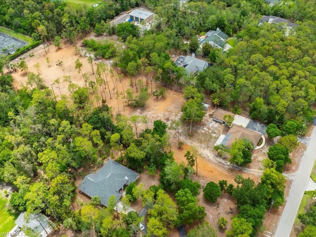 Property Photo: 6940 Bottlebrush Ln FL 34109