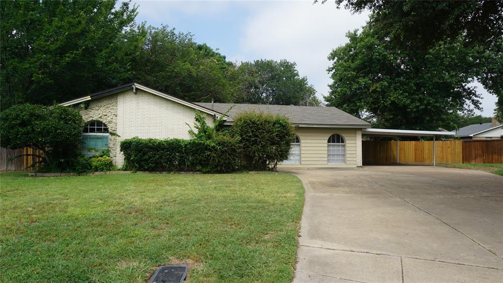 Property Photo: 2308 Warwick Court TX 76022