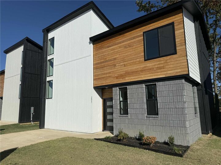 Property Photo:  2605 W Bonnie Lane  AR 72758 