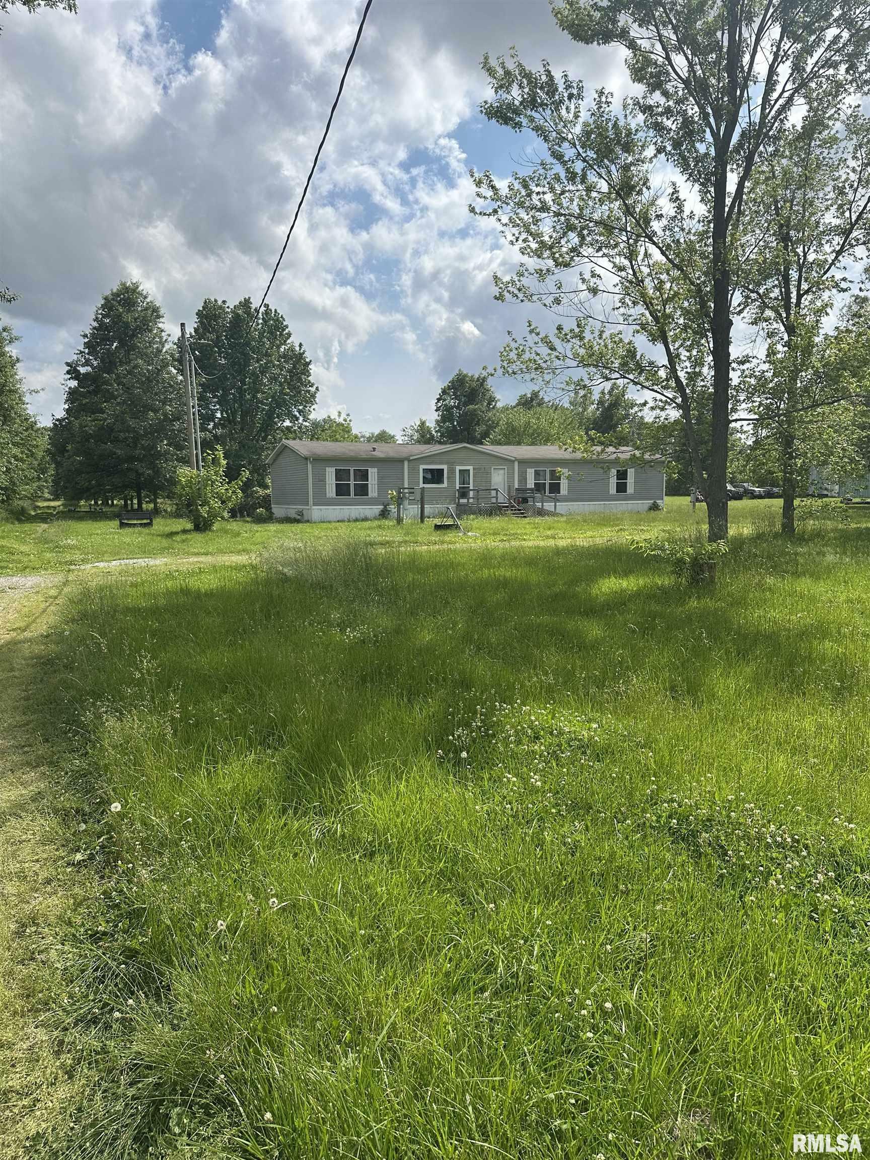 Property Photo: 425 W 1st North Street IL 62888