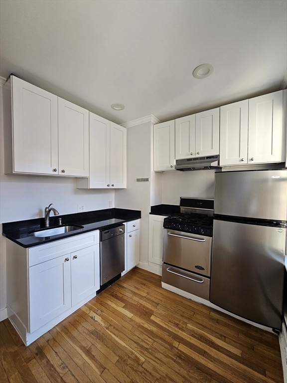 Property Photo: 61 Phillips St 3 MA 02114