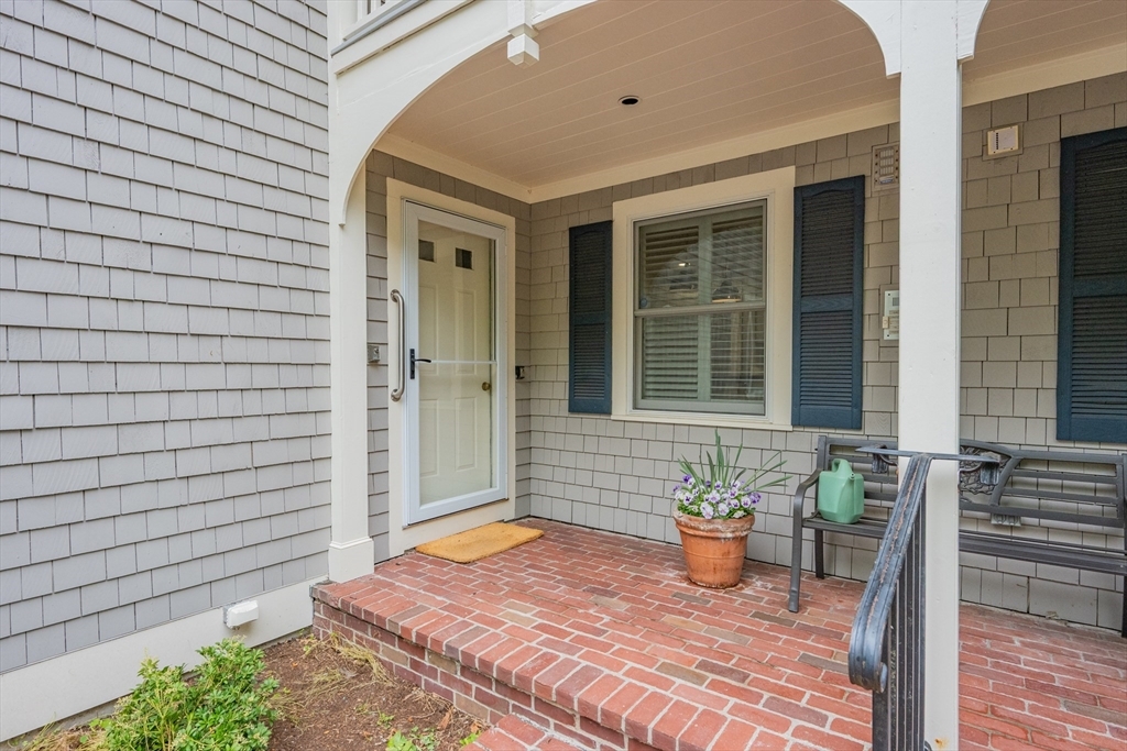 Property Photo:  925 Main St 3  MA 02635 