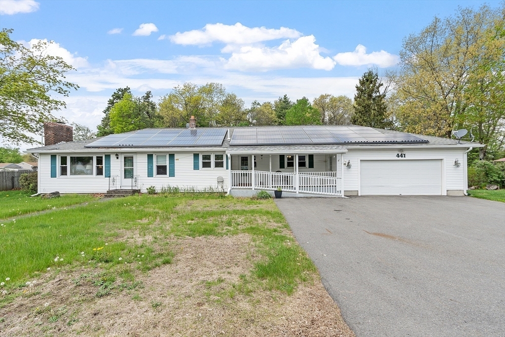 Property Photo: 441 Shea St MA 01420