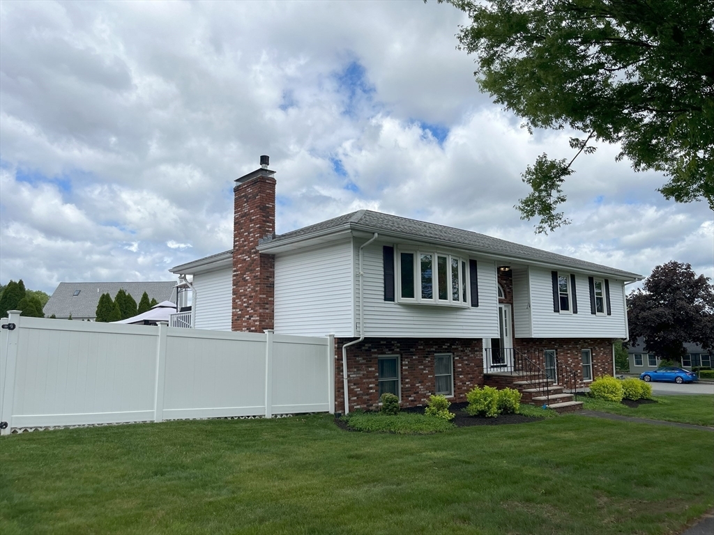 Property Photo: 15 Janet Ln MA 01960
