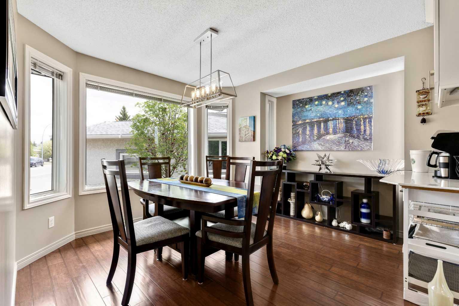 Property Photo: 49 Arbour Cliff Close NW AB T3G 3W5