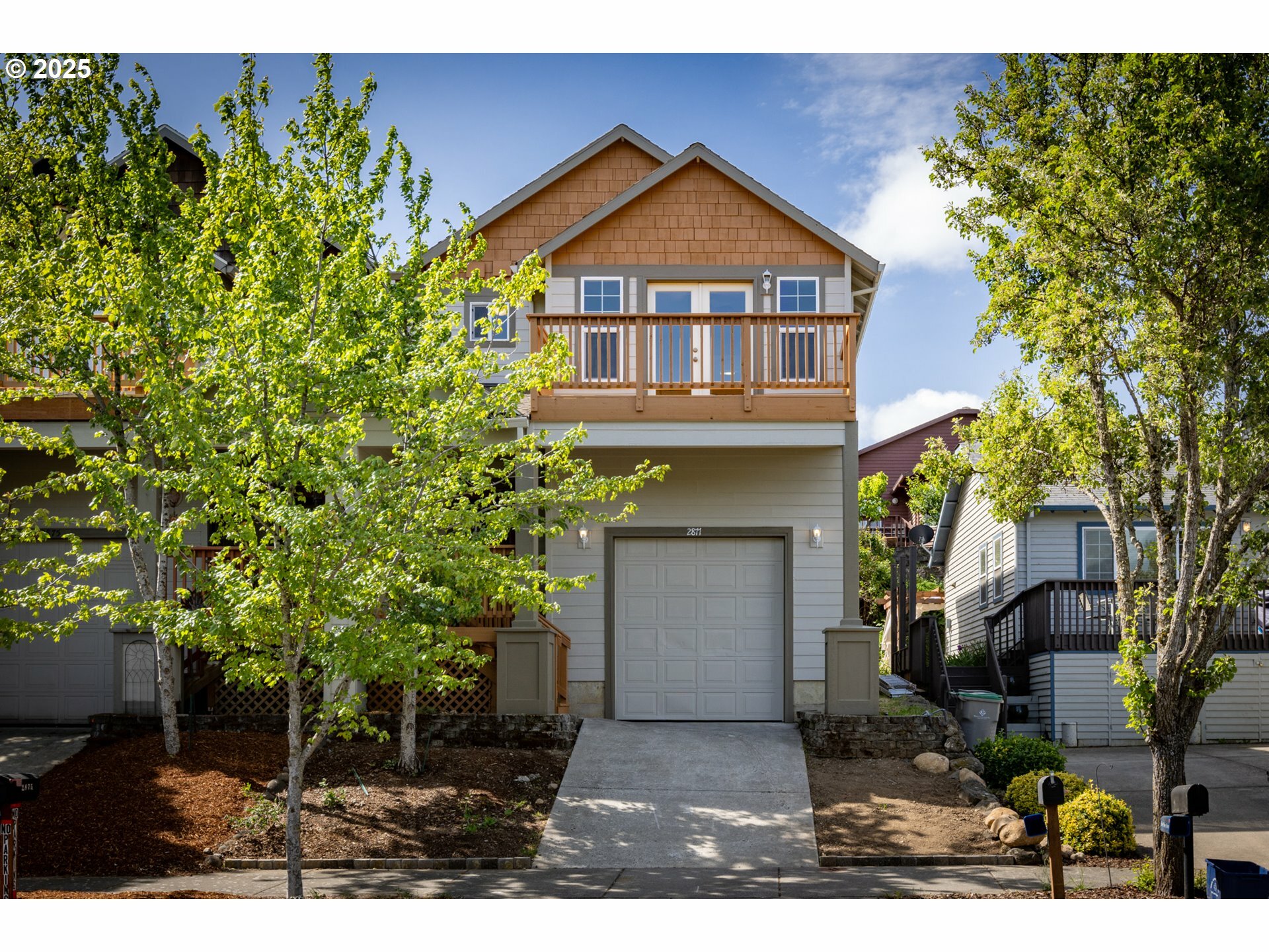 Property Photo:  2877 Hazel Ave  OR 97031 