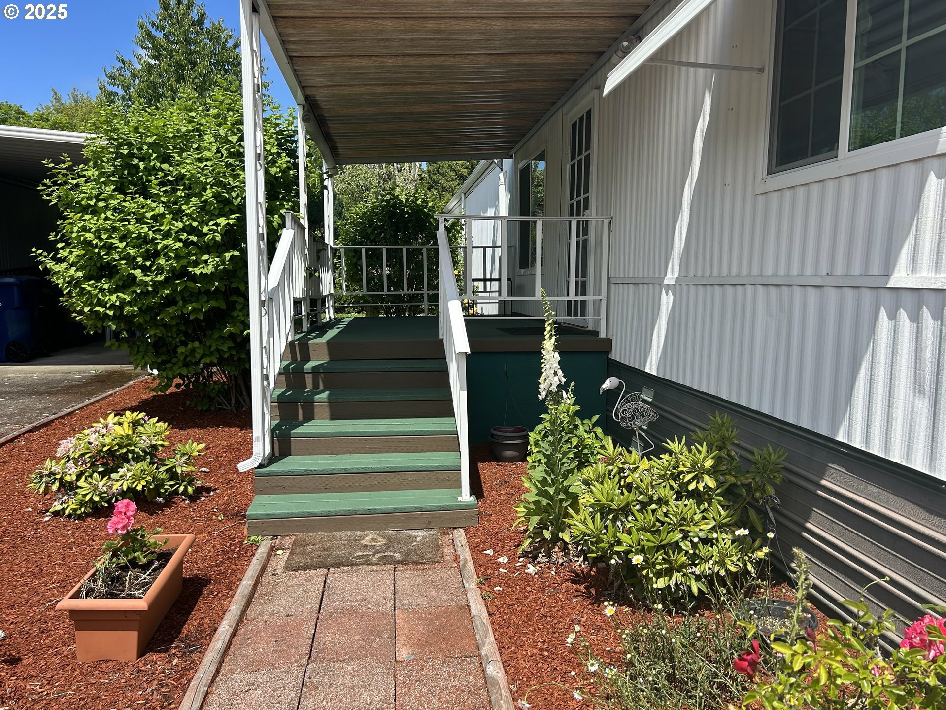 Property Photo: 4800 Barger Dr 25 OR 97402