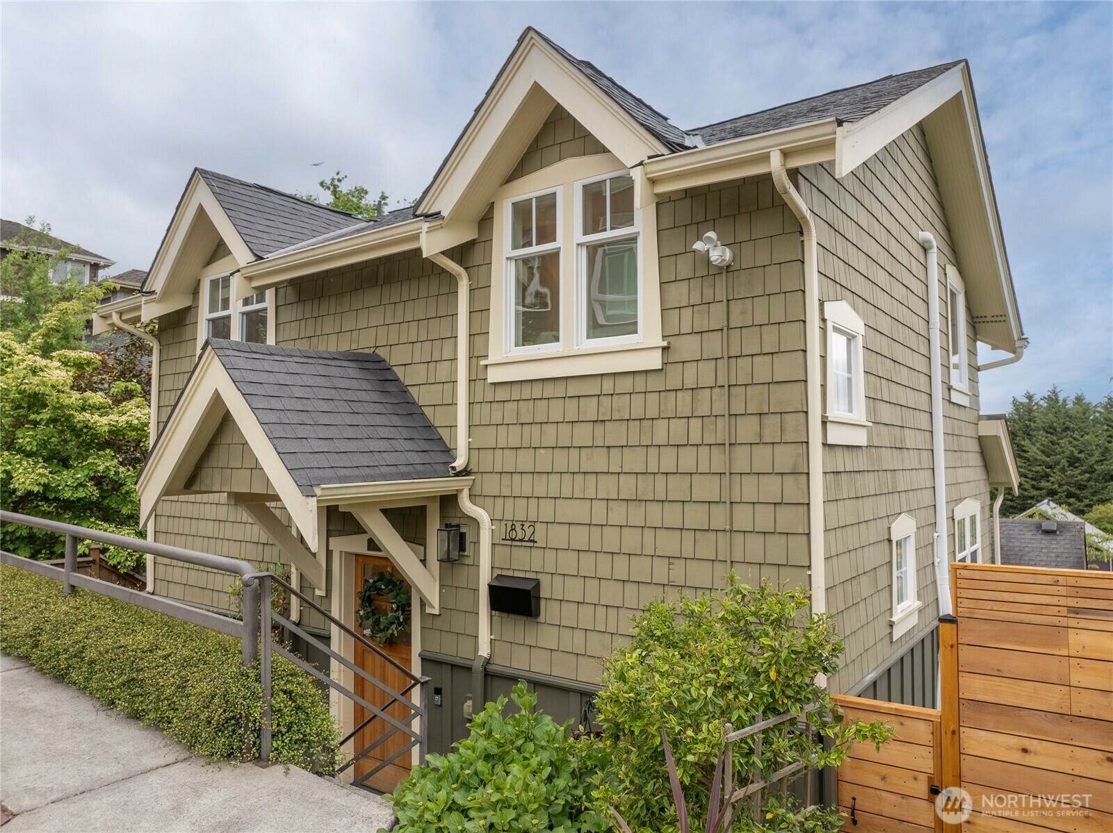 Property Photo: 1832 12th Avenue W WA 98119