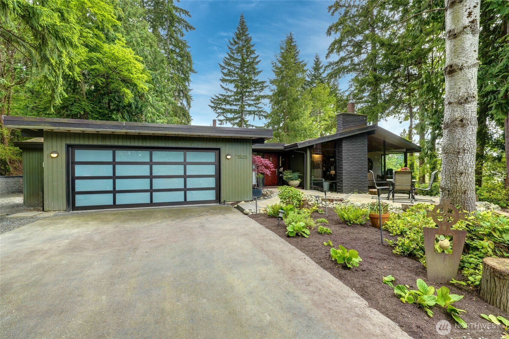 Property Photo: 7965 SE 67 Street WA 98040