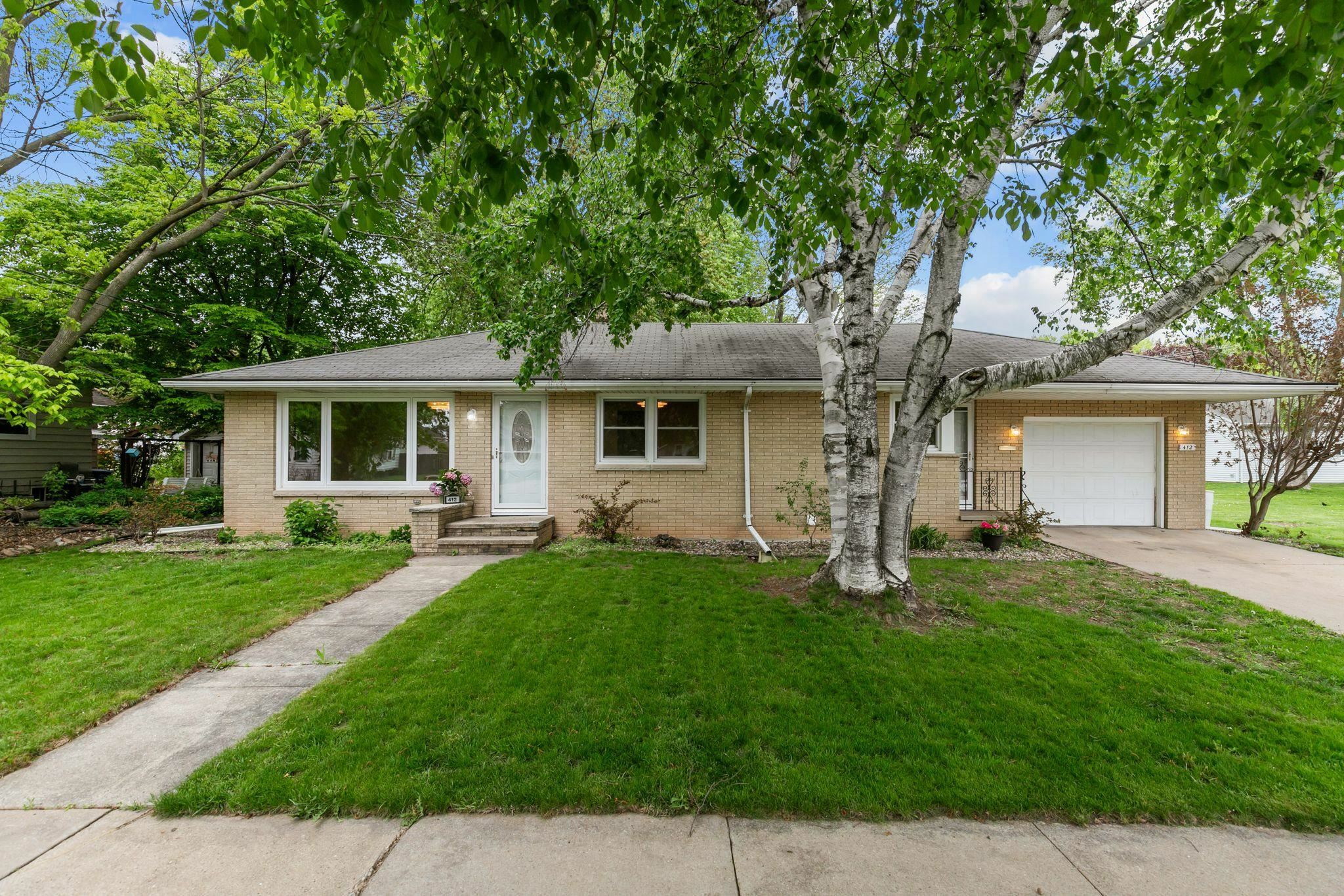 Property Photo: 412 E Lincoln Avenue WI 54140