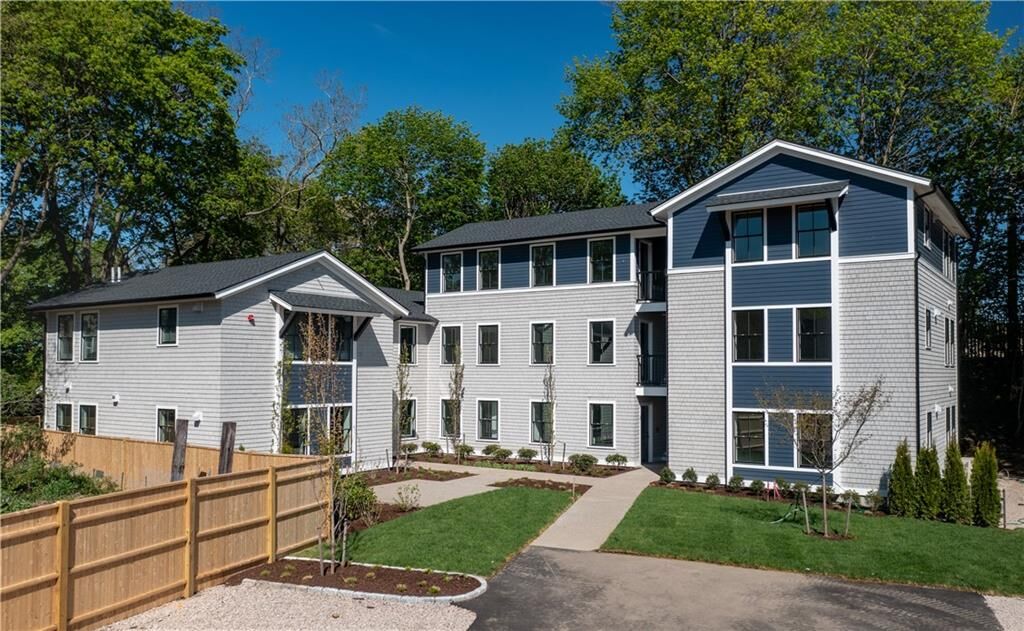 Property Photo:  32 Exchange Street 101  RI 02818 