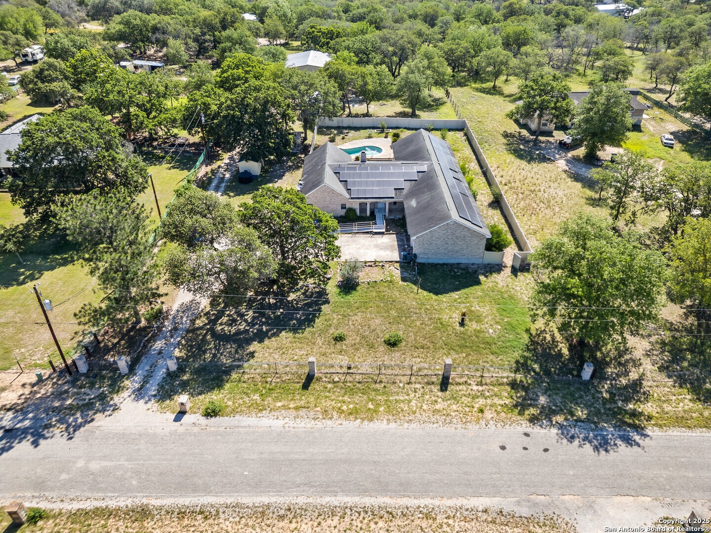 Property Photo: 819 Evening Shade TX 78101