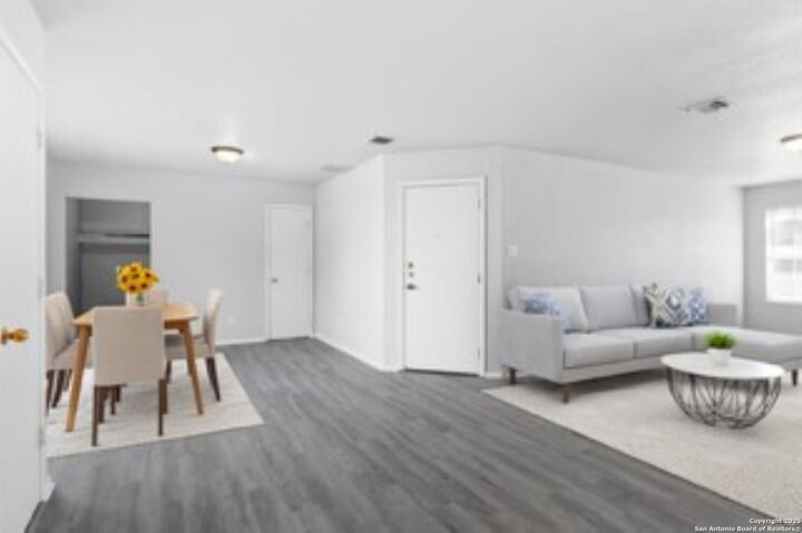 Property Photo: 8619 Key North TX 78109