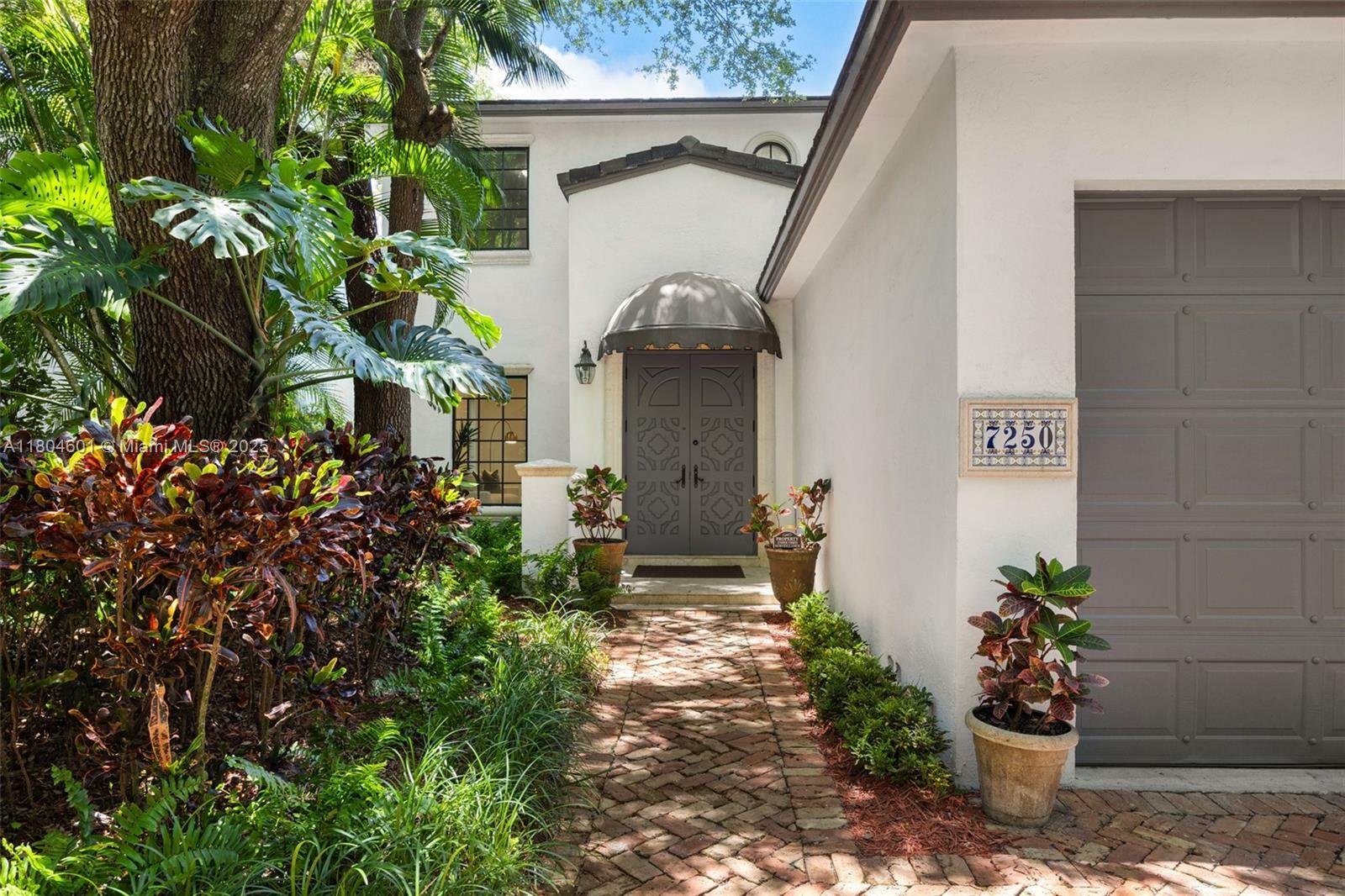 Property Photo: 7250 Erwin Rd FL 33143